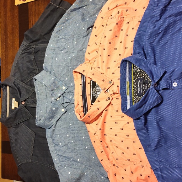 EUC Bundle of 4 Men's Button Down Short-Sleeve Shirts, Size: XL - Picture 1 of 13